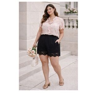 NEW TORRID 5 Inch Pull On Stretch Mesh Mid Rise Short Black Sz L /Sz 12 Feminine